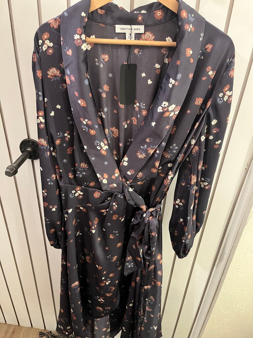 OneTheLand Wrap Floral Wrap Dress Size M